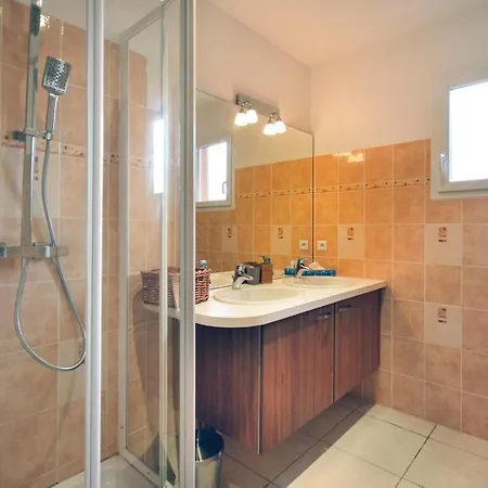 Sleeps 7 Pool Air Con Wifi * Valcros